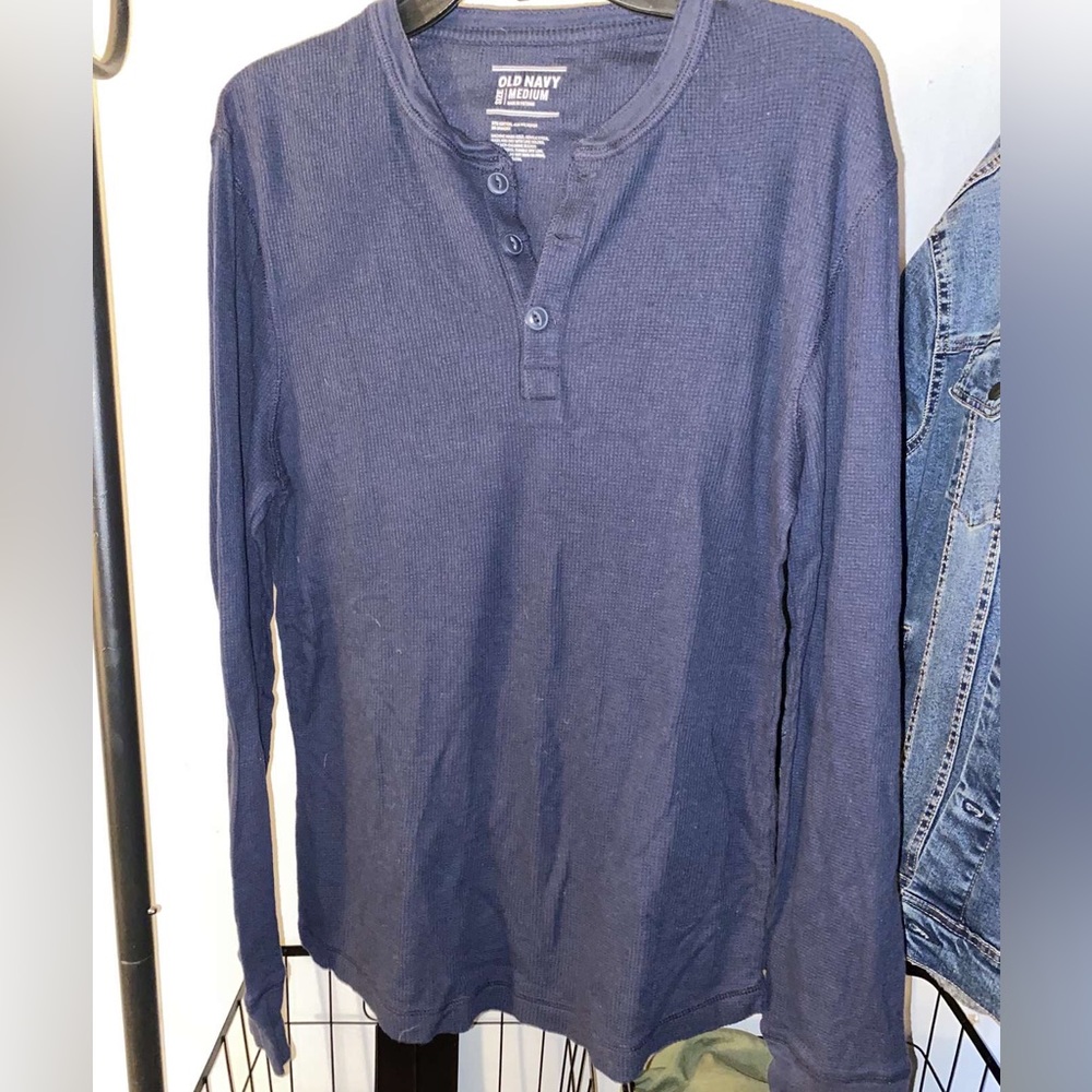 Old navy long sleeve shirt